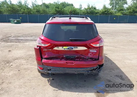 2014 Ford Escape Titanium z USA, uszkodzony, nr VIN 1FMCU0J95EUA74427